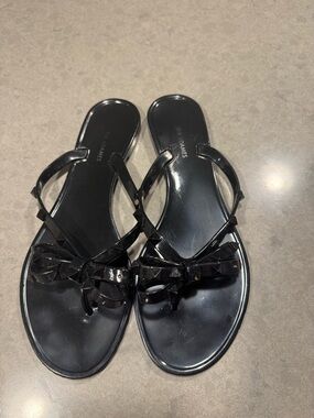 Victoria Adams Black Jelly Bow Thong Sandals